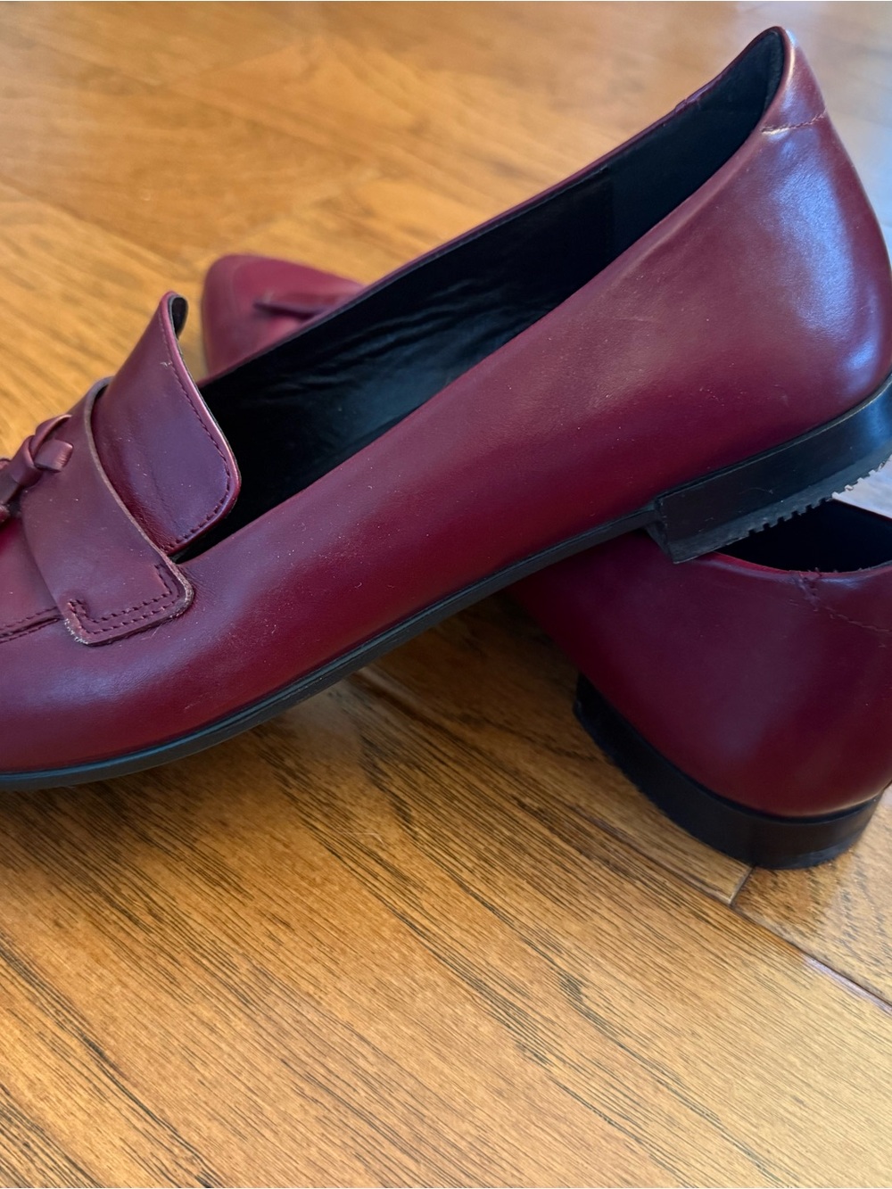Ecco Men's Wine Leather Tassel Pointed Loafers - Picture 3 of 4